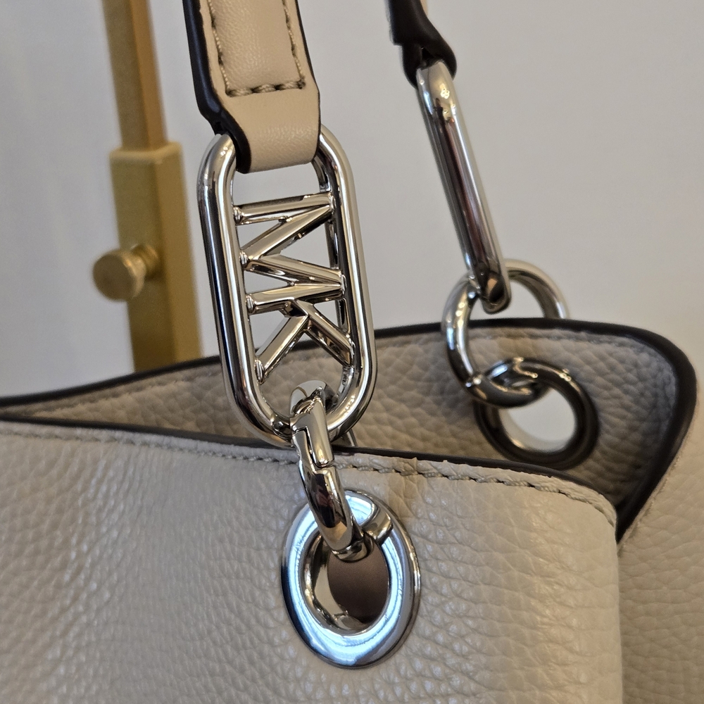 Michael Kors Kensington Large Leather Tote – Cream - Picture 3 of 10